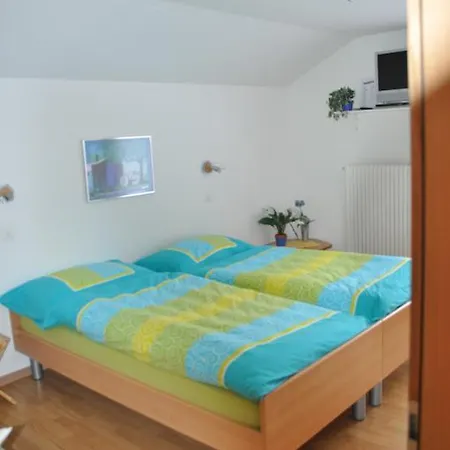 Apartmenthaus * Зас-Фе
